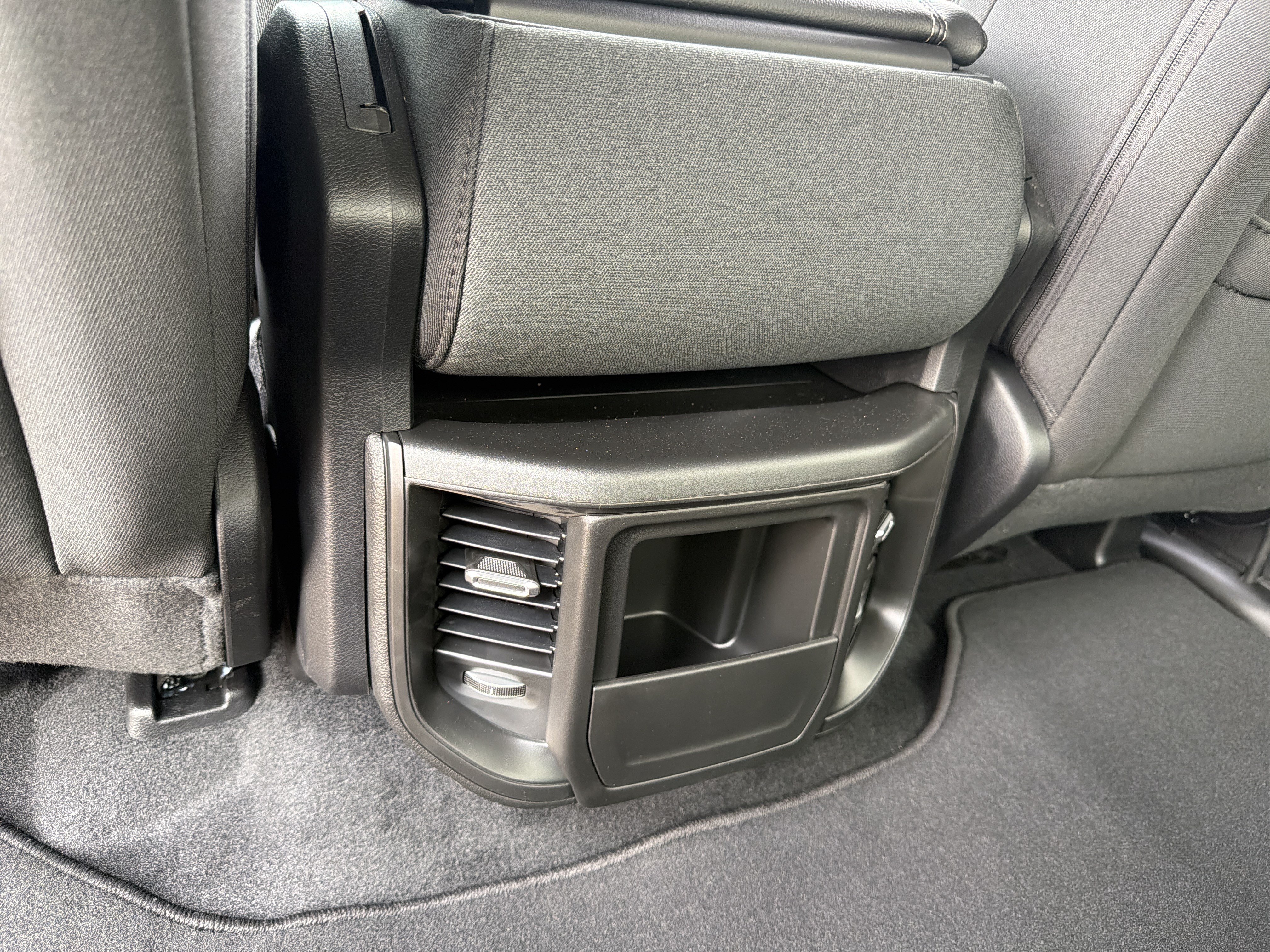 New 2026 RAM 1500 Express AWD/4WD image 13