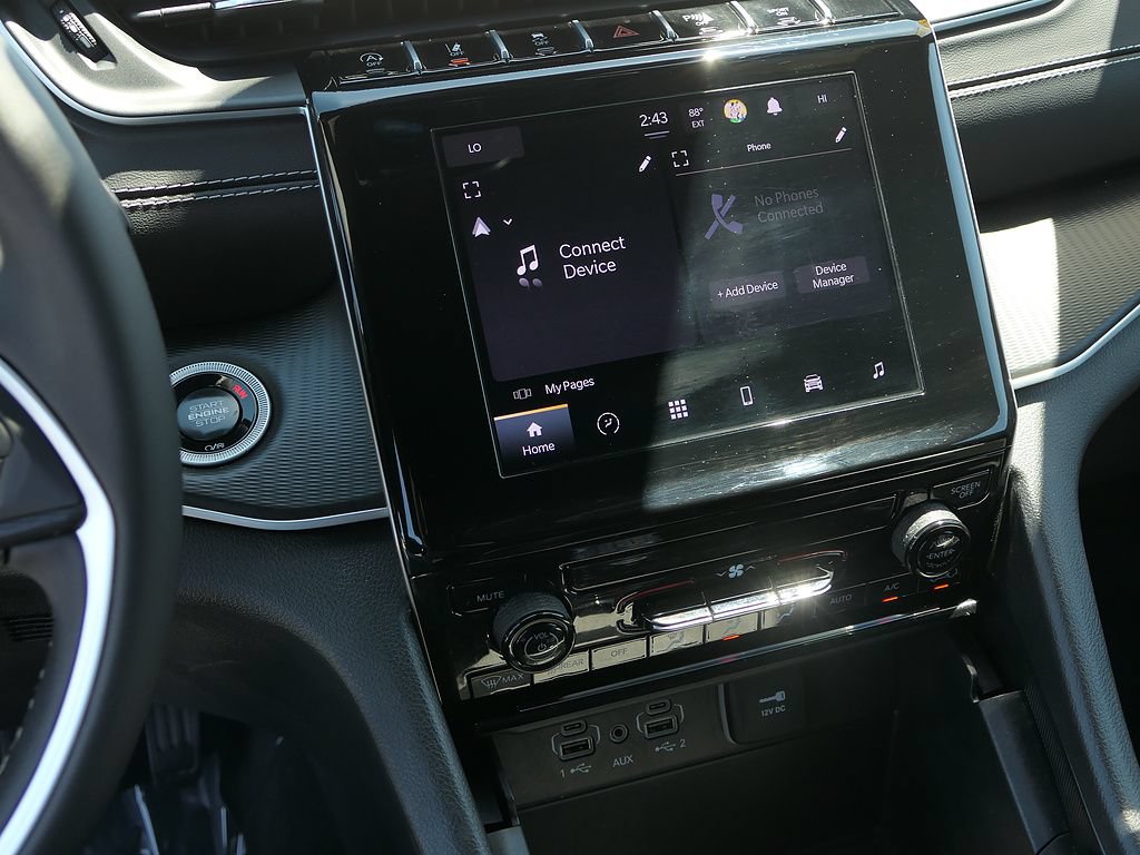 Used 2025 Jeep Grand Cherokee Laredo RWD image 18