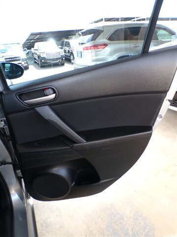 Used 2011 MAZDA MAZDA3 i Touring FWD image 21