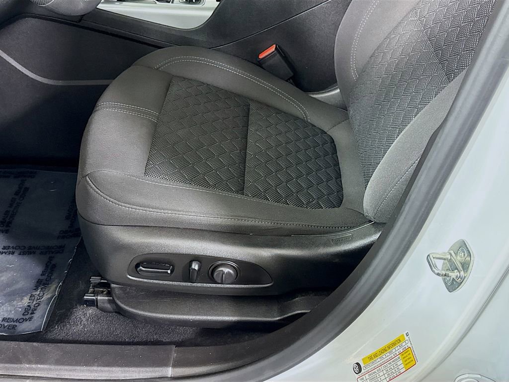 Used 2021 Chevrolet Blazer LT FWD image 23