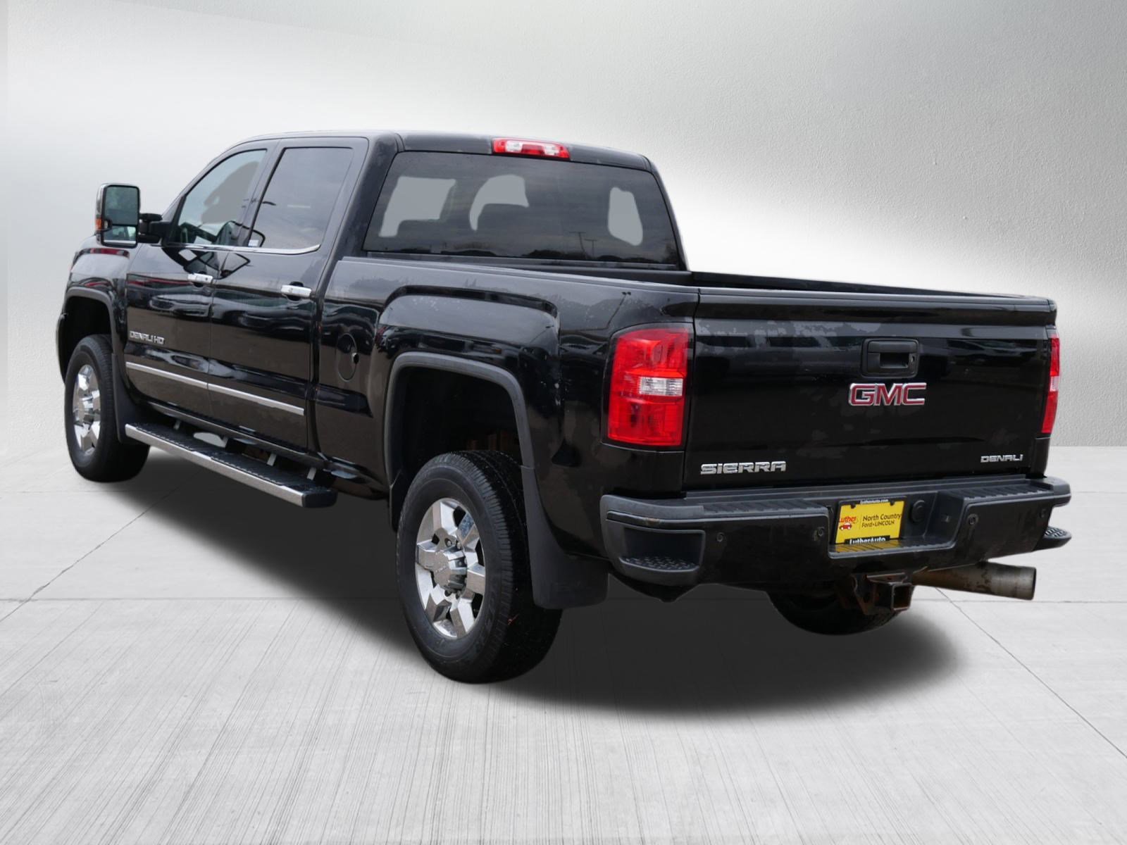 Used 2015 GMC Sierra 3500 Denali w/ Duramax Plus Package image 5