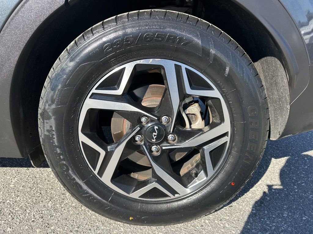 Used 2024 Kia Sportage LX image 25