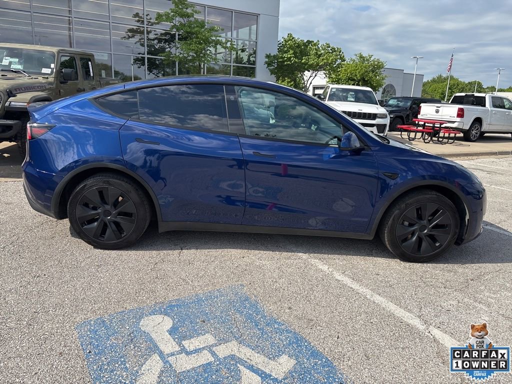 Used 2024 Tesla Model Y Long Range RWD image 32