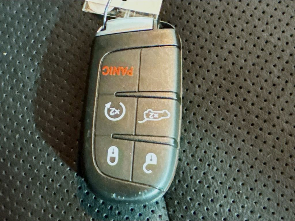 Used 2022 Dodge Durango GT image 36