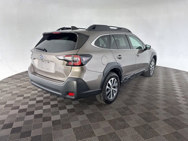 Used 2024 Subaru Outback Premium image 5