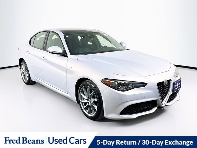 Used 2023 Alfa Romeo Giulia Ti image 1