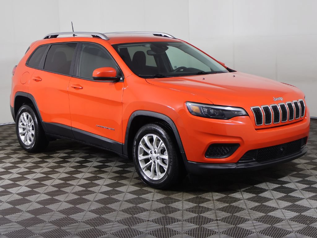 Used 2021 Jeep Cherokee Latitude FWD image 2