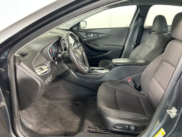Used 2018 Chevrolet Malibu LT image 12