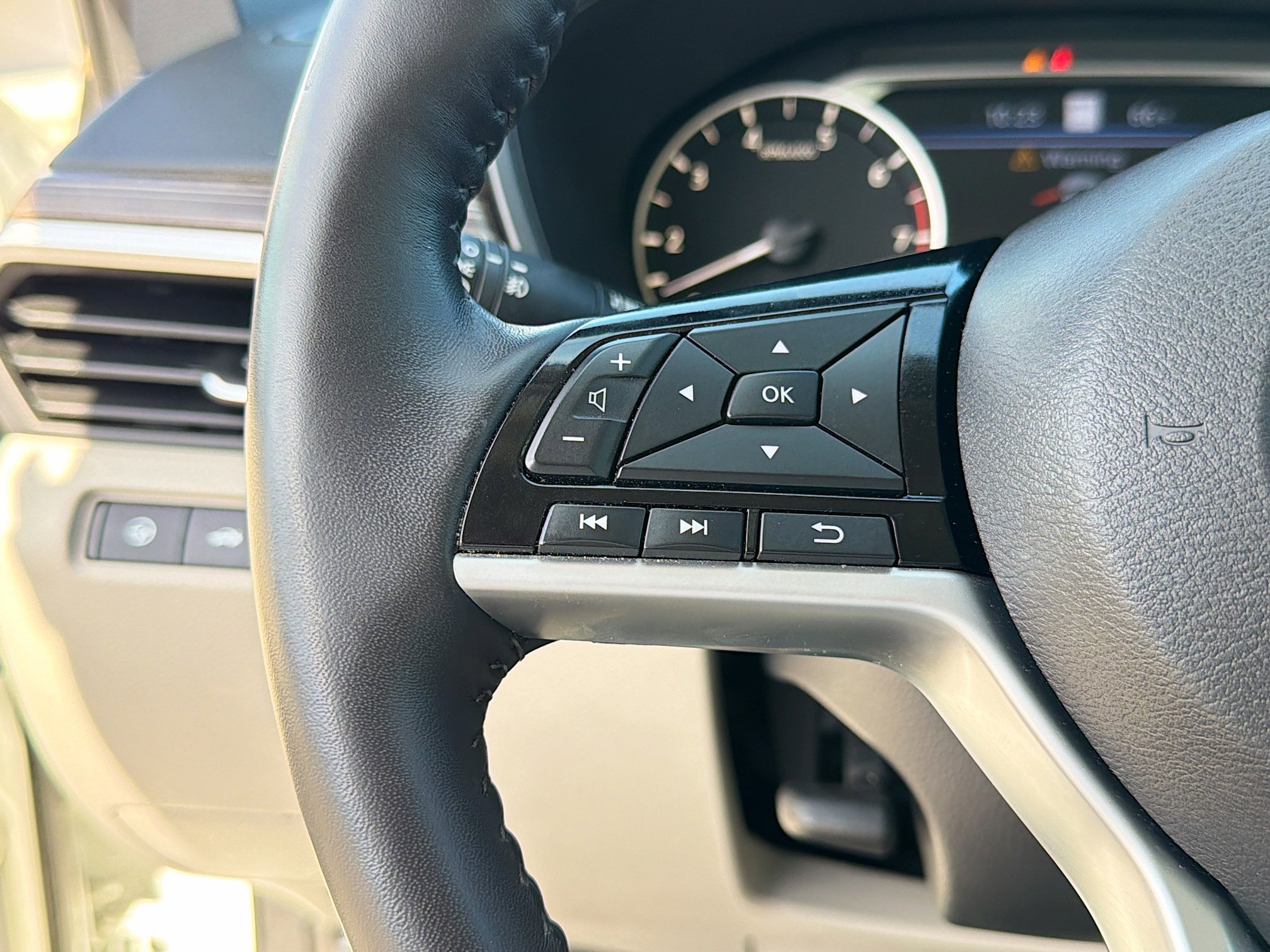 Used 2021 Nissan Altima 2.5 SL FWD image 37