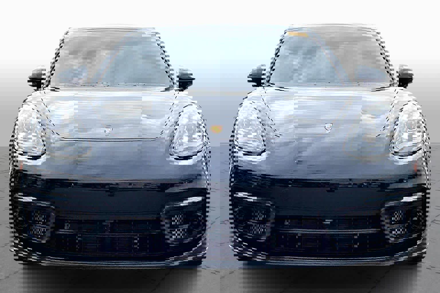 Used 2023 Porsche Panamera 4 Platinum Edition image 3