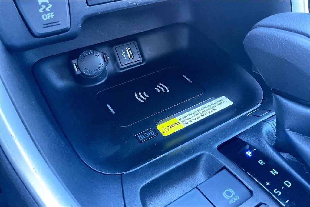 Used 2023 Toyota RAV4 XLE image 32