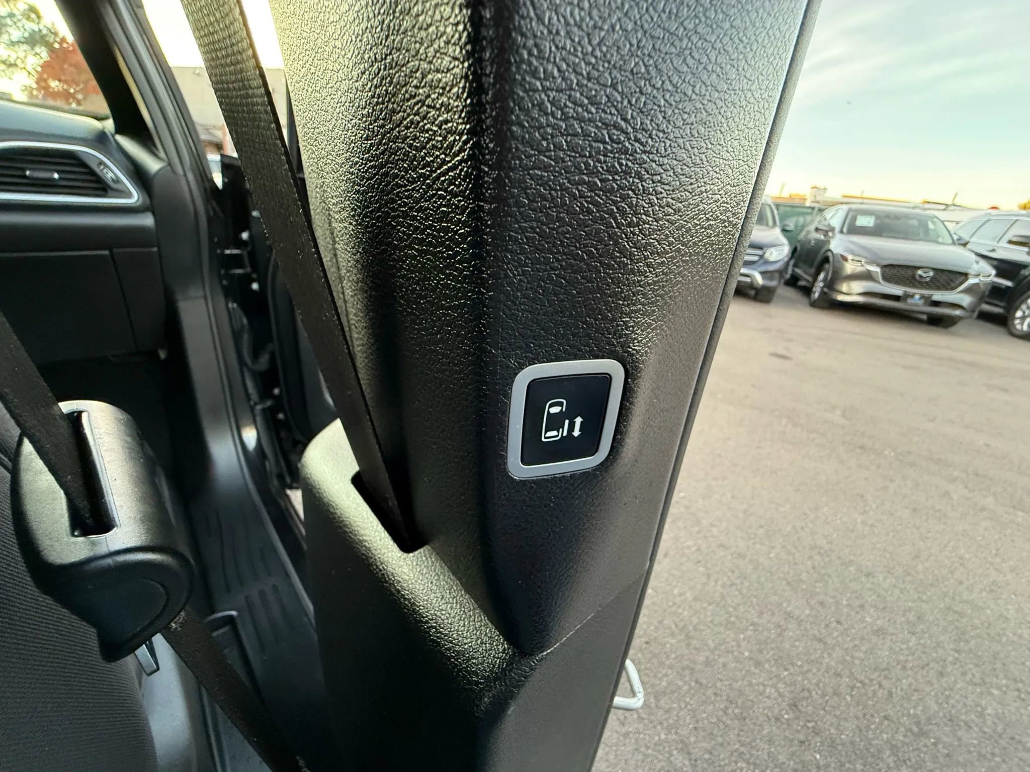 Used 2018 Chrysler Pacifica Touring Plus w/ S Appearance Package image 25