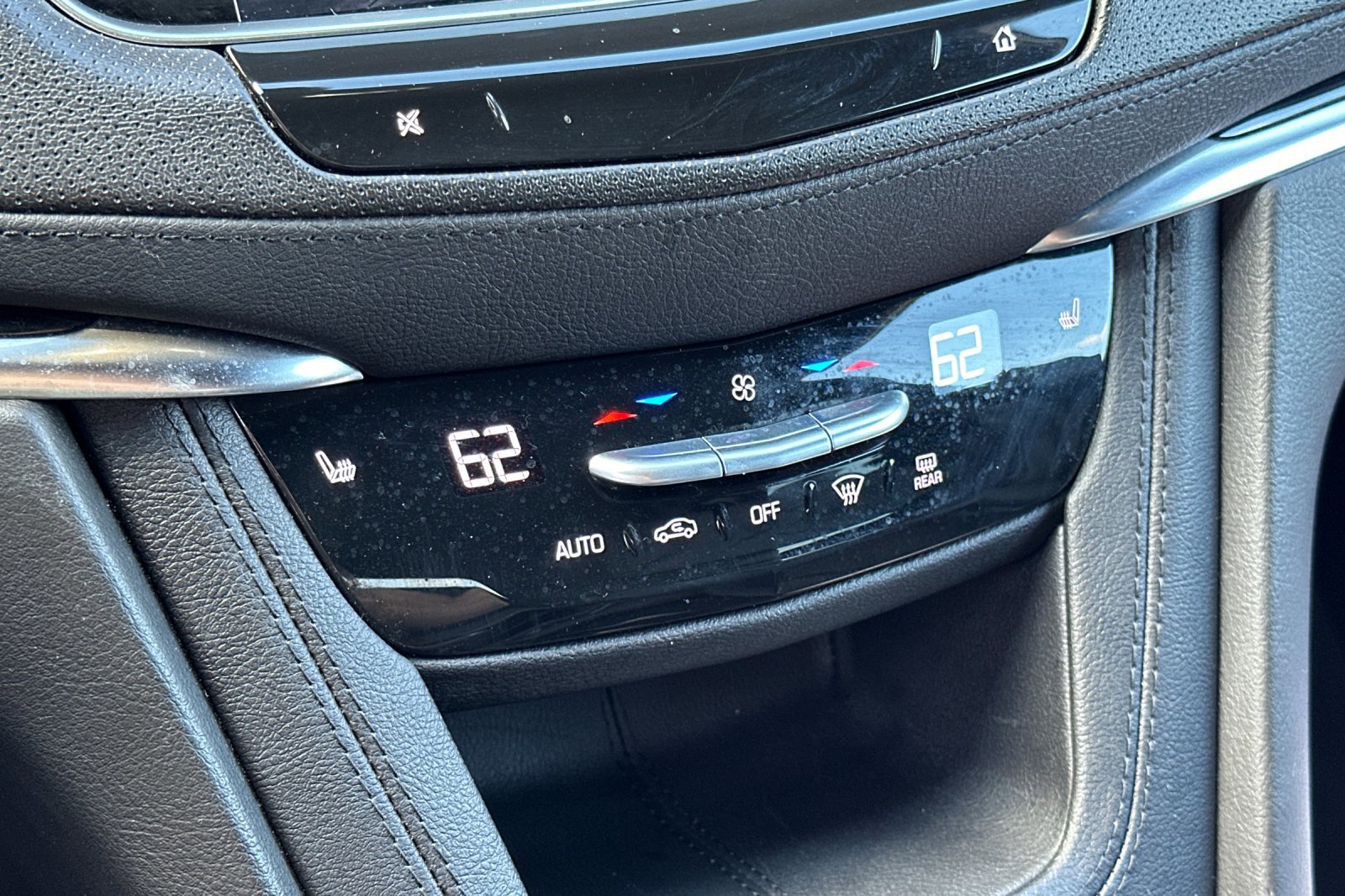 Certified 2025 Cadillac XT5 Premium Luxury image 21