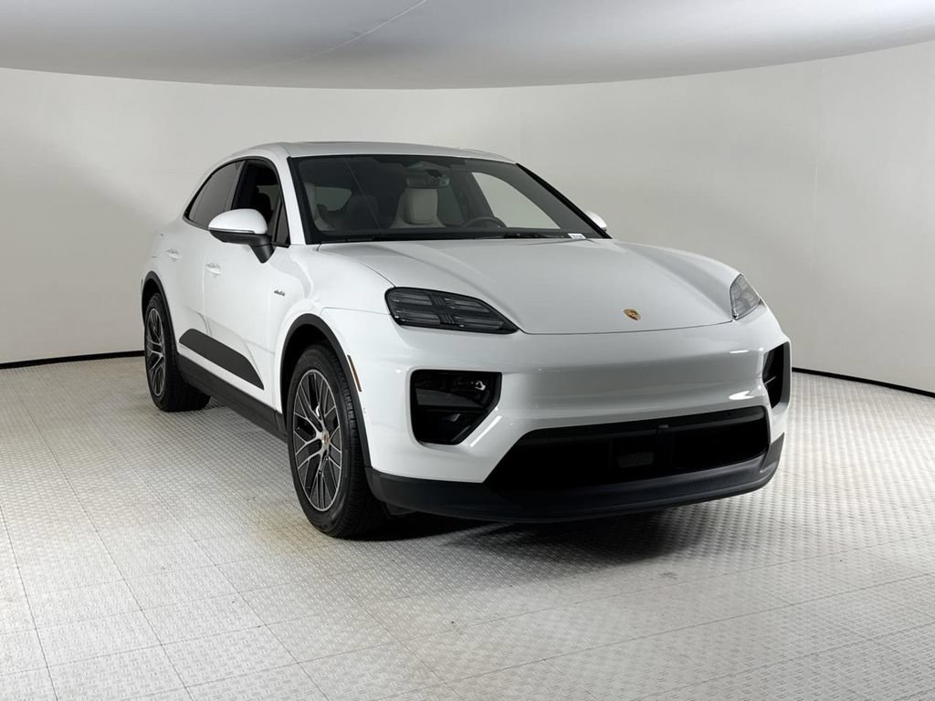 Certified 2025 Porsche Macan Electric RWD image 7