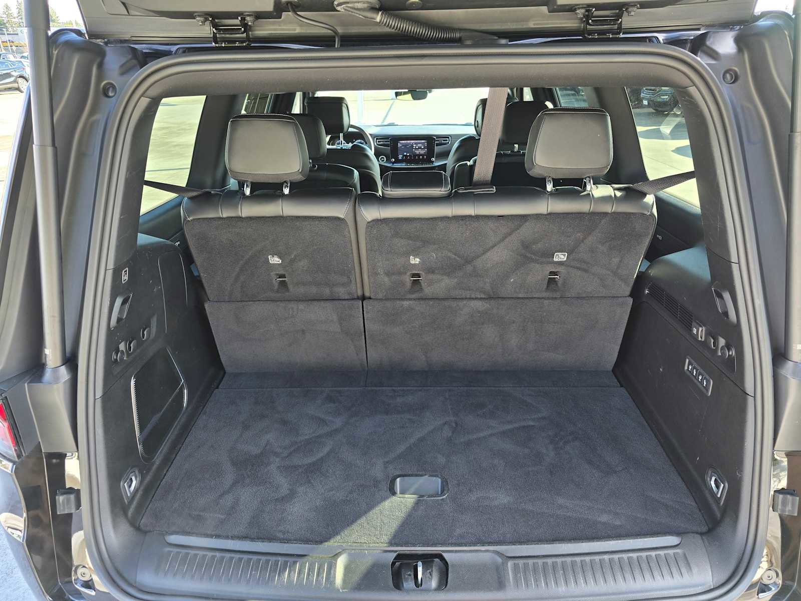 Used 2022 Jeep Wagoneer Series III w/ Flexible Seating Group image 14
