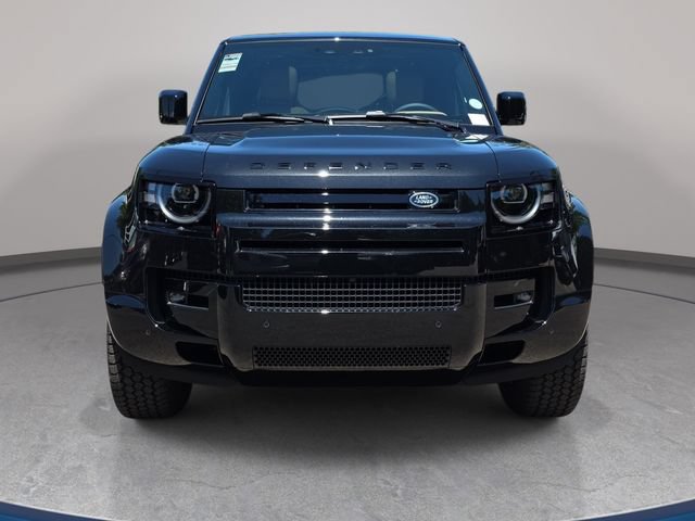 New 2026 Land Rover Defender 130 X-Dynamic SE AWD/4WD image 2