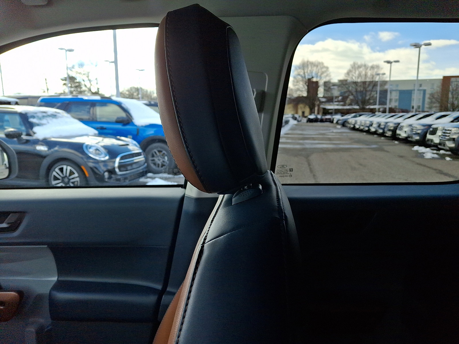 Used 2022 Ford Maverick Lariat w/ Lariat Luxury Package image 17