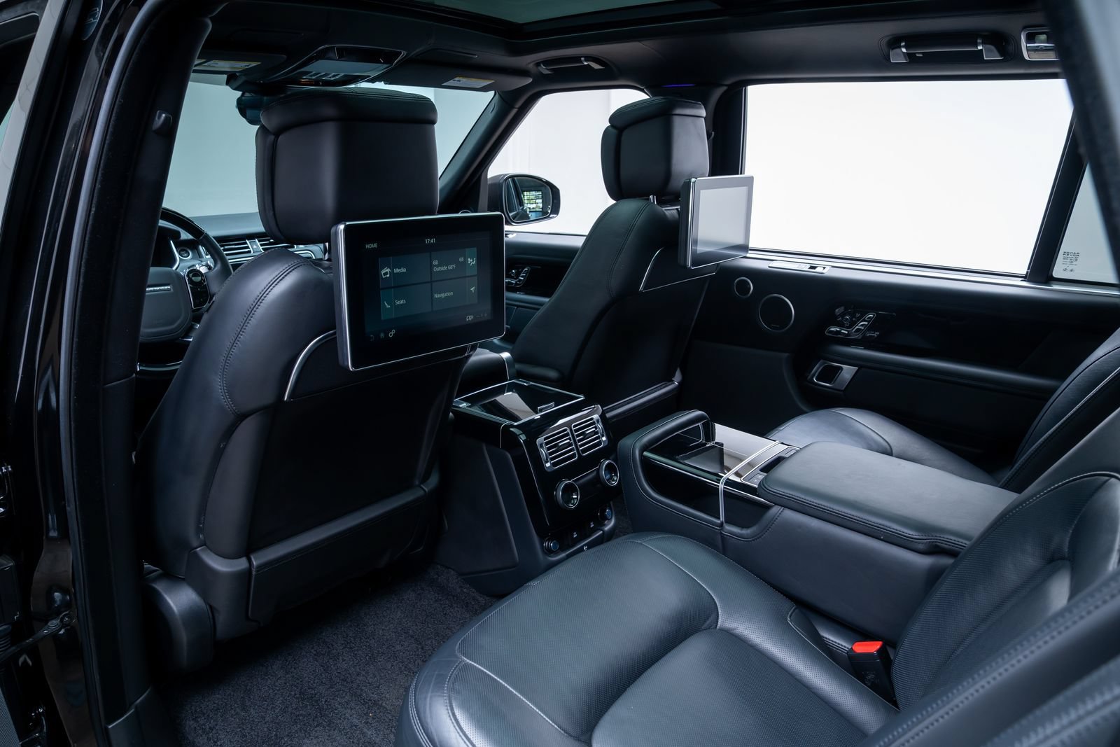 Used 2021 Land Rover Range Rover Autobiography Fifty Edition AWD/4WD image 20