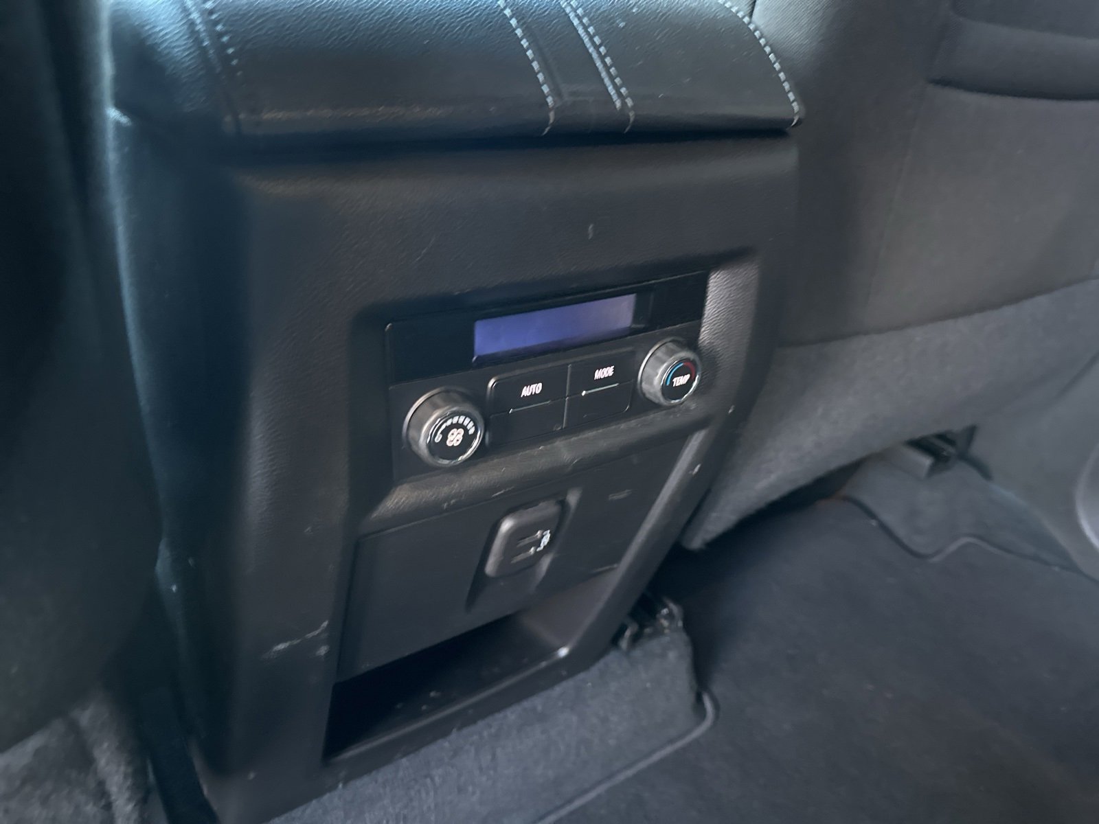 Used 2023 Chevrolet Traverse LT image 18