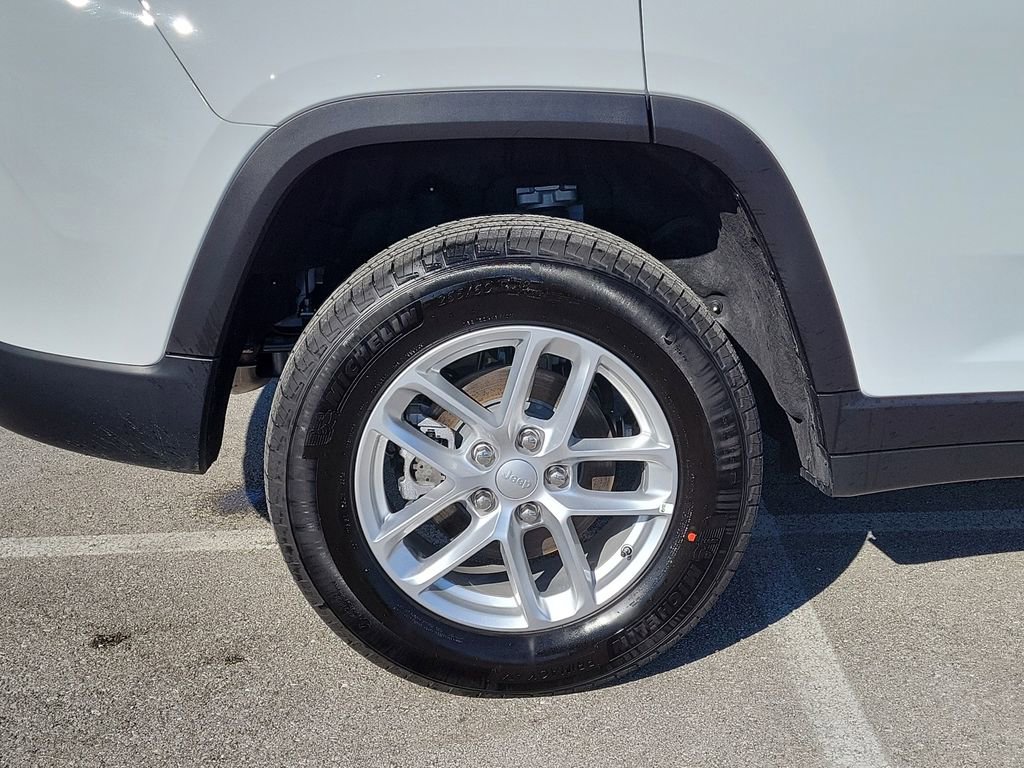 New 2025 Jeep Grand Cherokee Laredo X image 7