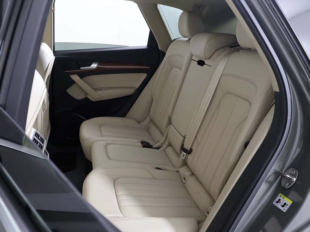 Used 2023 Audi Q5 2.0T Premium w/ Convenience Package AWD/4WD image 30