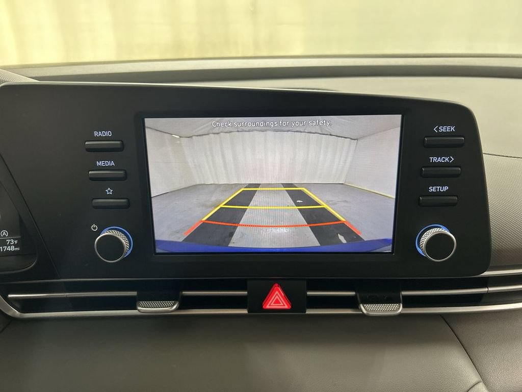 Used 2023 Hyundai Elantra SE FWD image 15