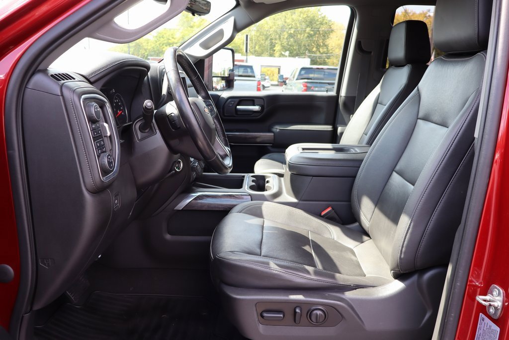 Used 2021 Chevrolet Silverado 3500 LTZ w/ LTZ Convenience Package image 3