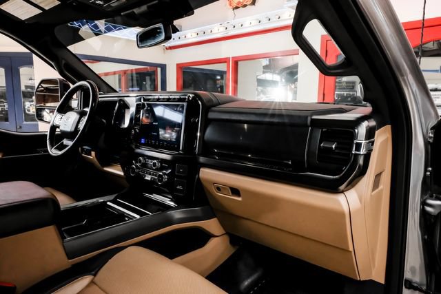 Used 2024 Ford F350 Lariat w/ Lariat Ultimate Package AWD/4WD image 13