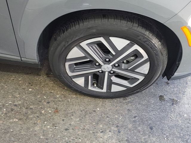 Used 2023 Hyundai Kona SEL FWD image 16