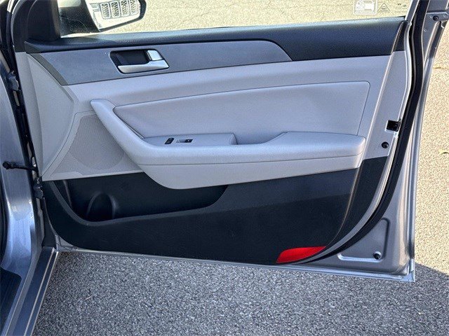 Used 2015 Hyundai Sonata SE w/ Option Group 09 image 8
