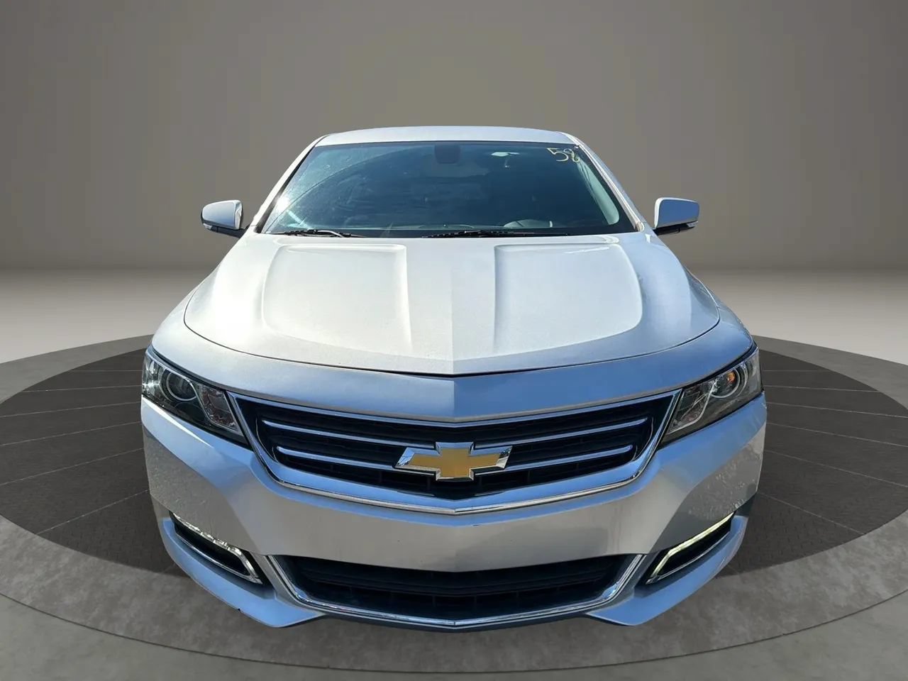 Used 2019 Chevrolet Impala LT FWD image 2