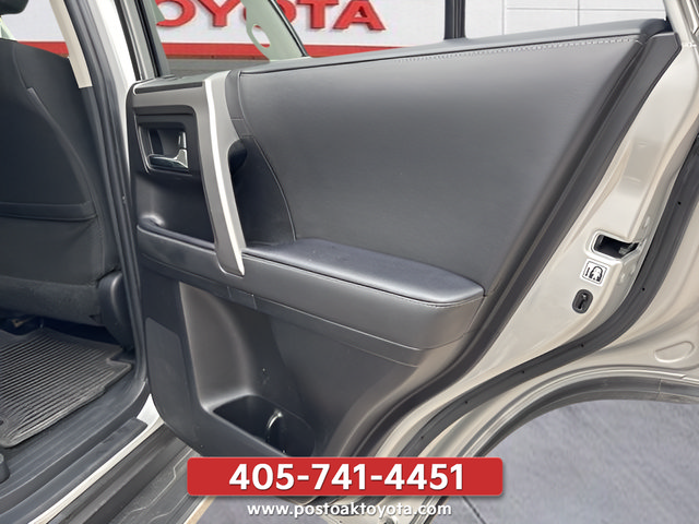 Used 2022 Toyota 4Runner SR5 AWD/4WD image 22