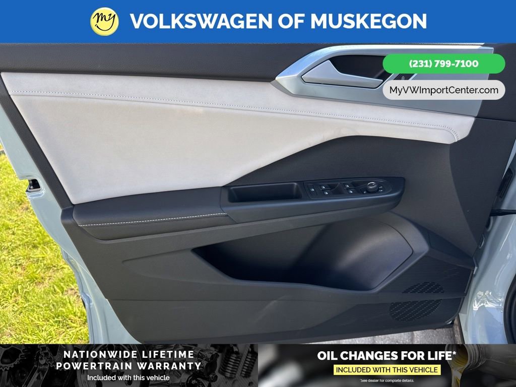 New 2025 Volkswagen Taos SE image 8