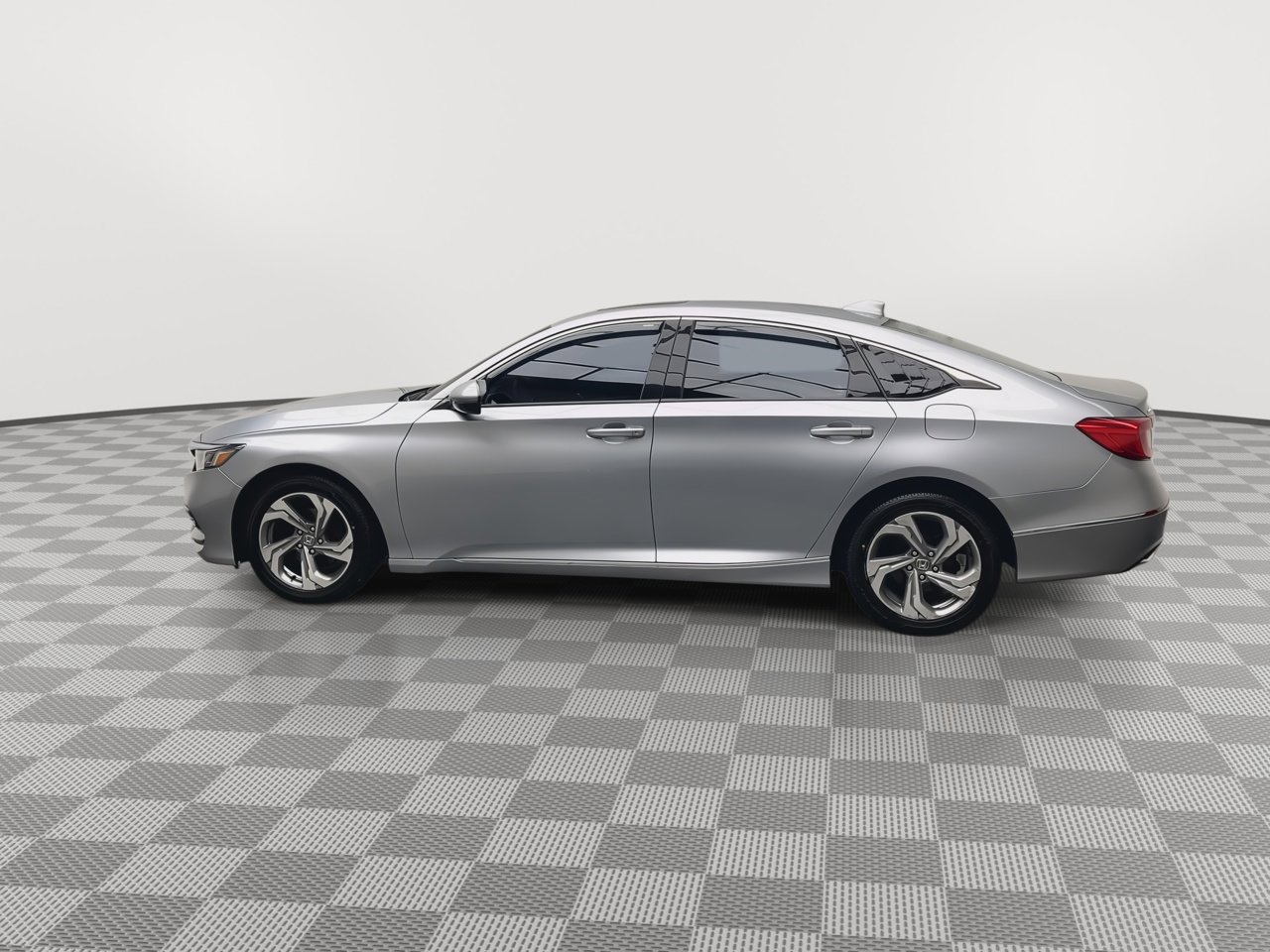 Used 2018 Honda Accord EX-L image 32