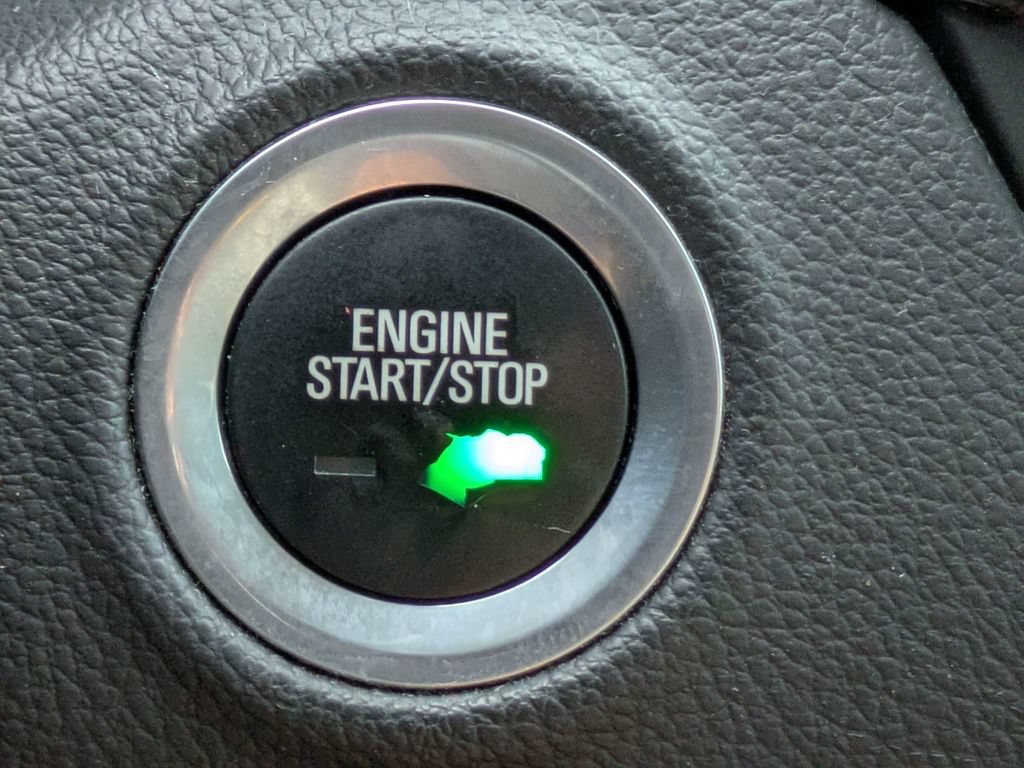 Used 2017 Buick Envision Essence FWD image 30