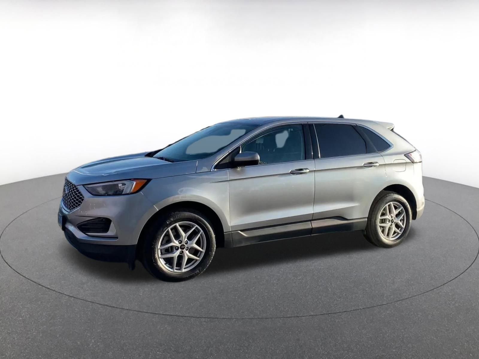 Used 2024 Ford Edge SEL image 8