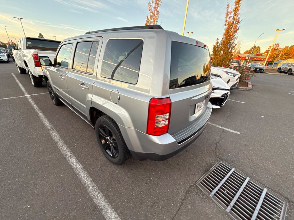 Used 2015 Jeep Patriot Sport w/ Power Value Group FWD image 7