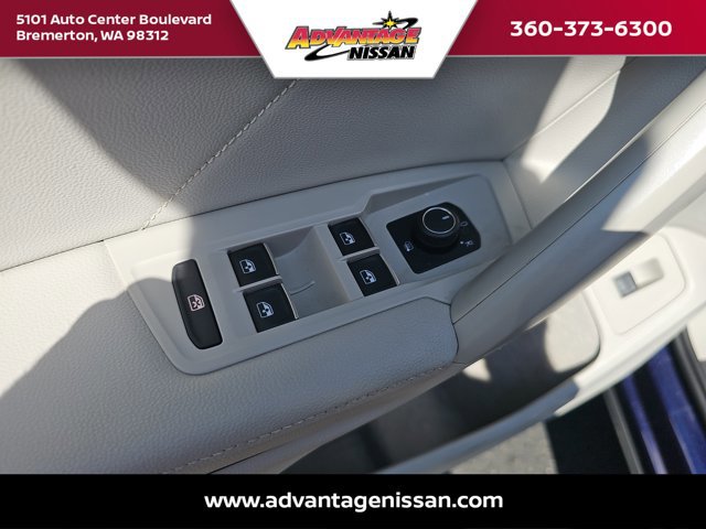 Used 2022 Volkswagen Tiguan SE image 9