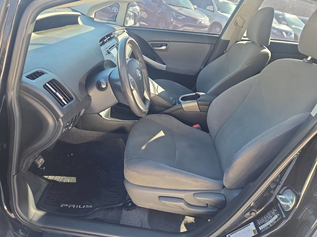 Used 2014 Toyota Prius Three image 16