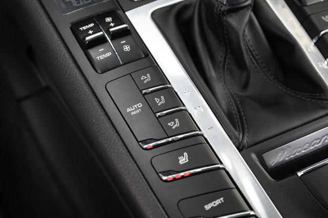 Used 2020 Porsche Macan image 58