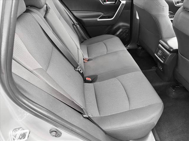 Used 2025 Toyota RAV4 XLE AWD/4WD image 18
