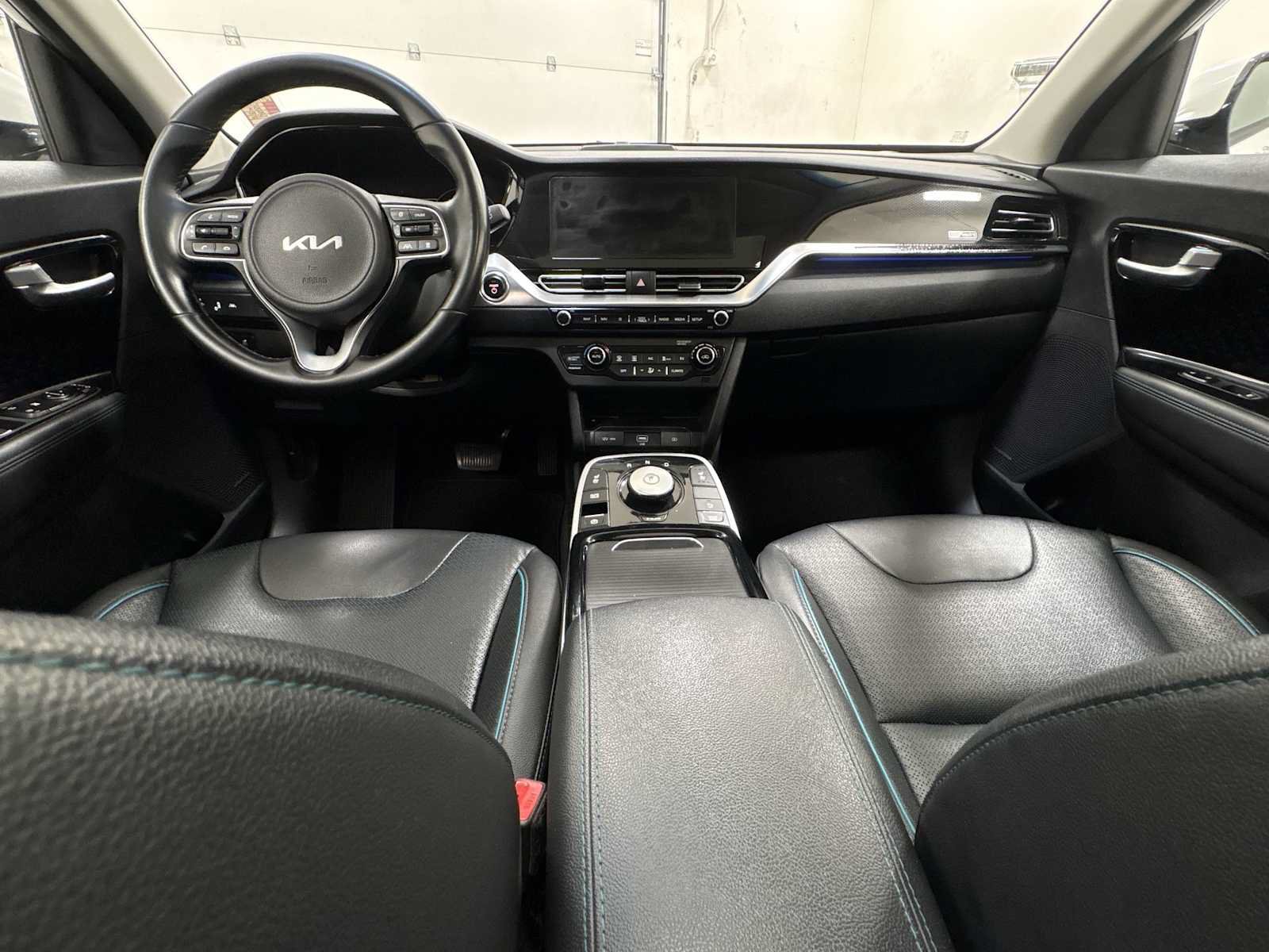 Used 2022 Kia Niro EX Premium FWD image 27