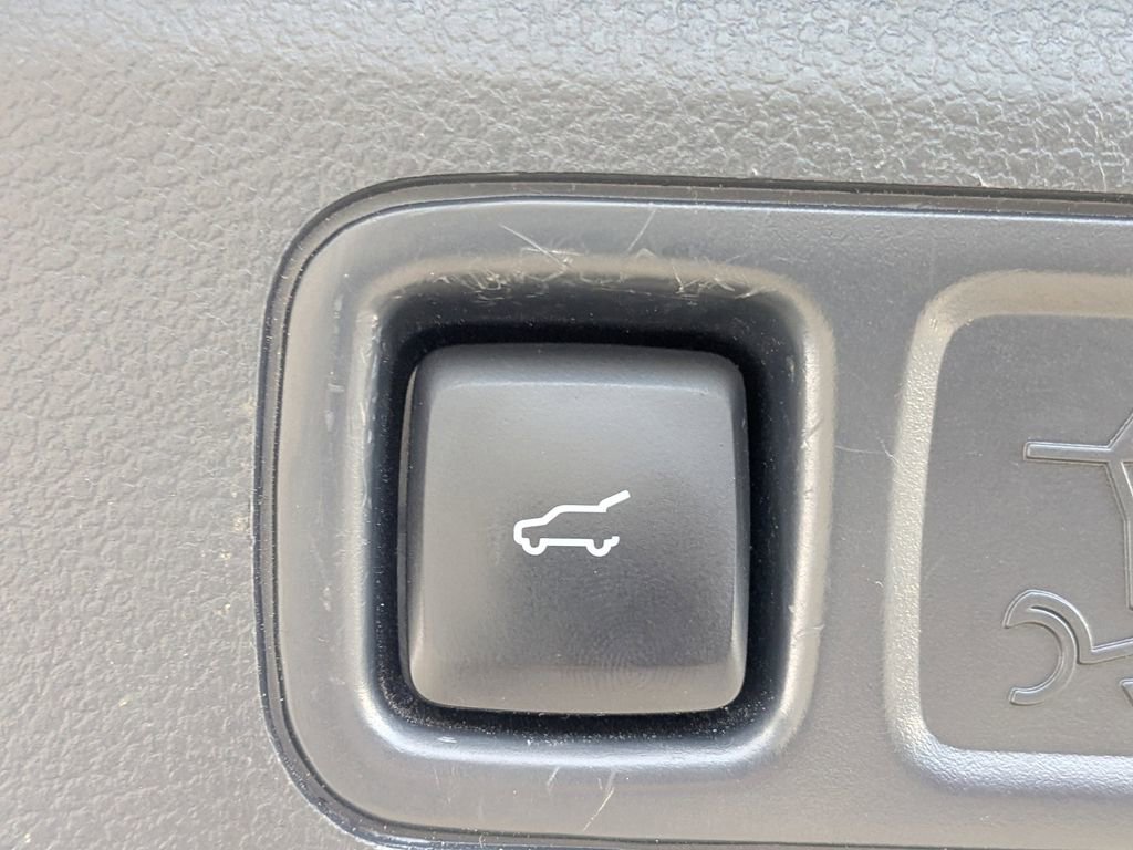 Used 2023 Ford Expedition Limited AWD/4WD image 13