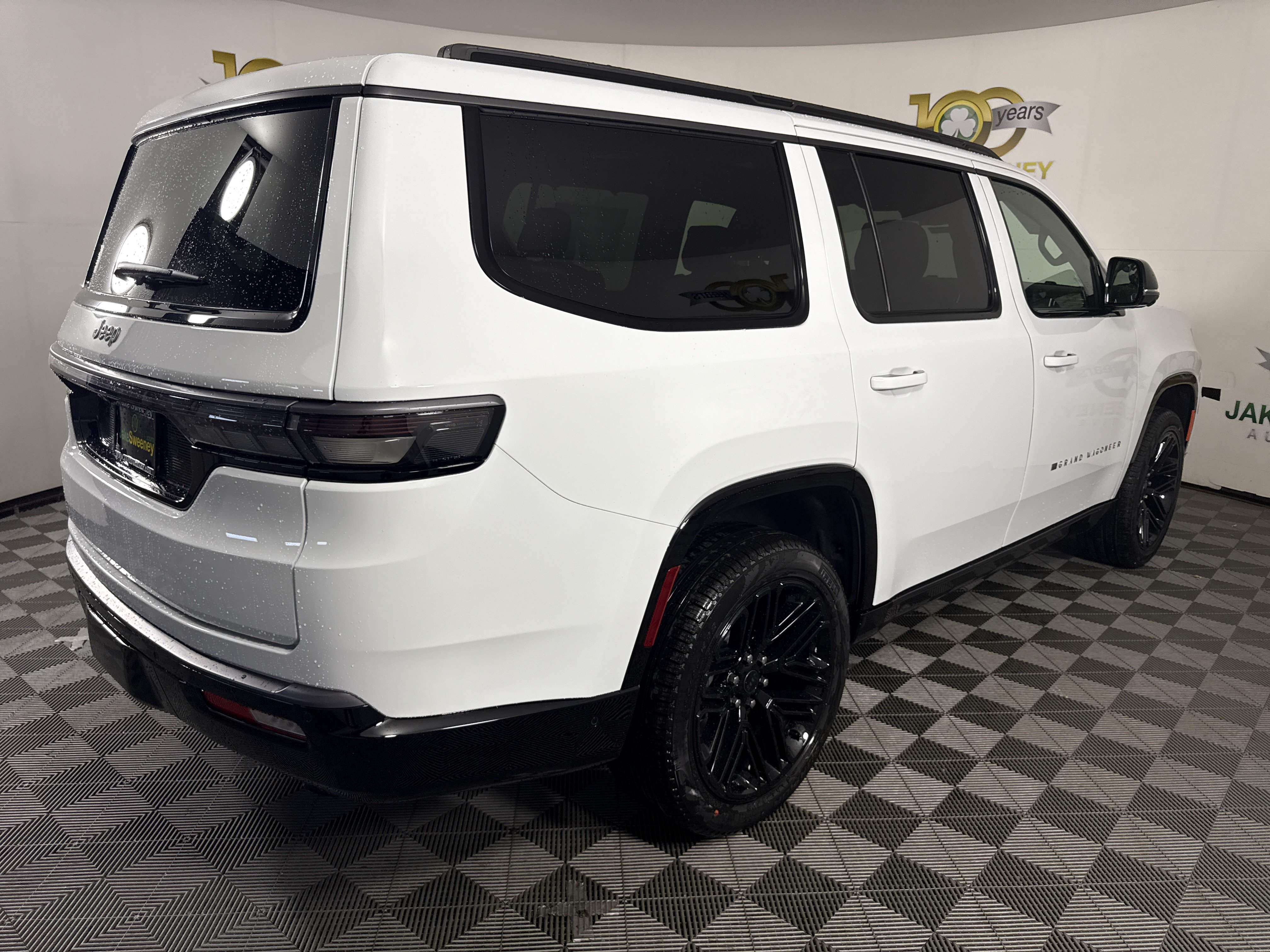 New 2026 Jeep Grand Wagoneer Limited AWD/4WD image 10