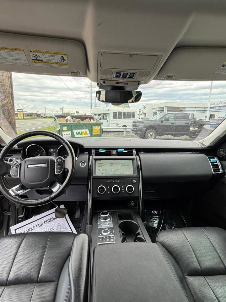 Used 2018 Land Rover Discovery SE AWD/4WD image 18