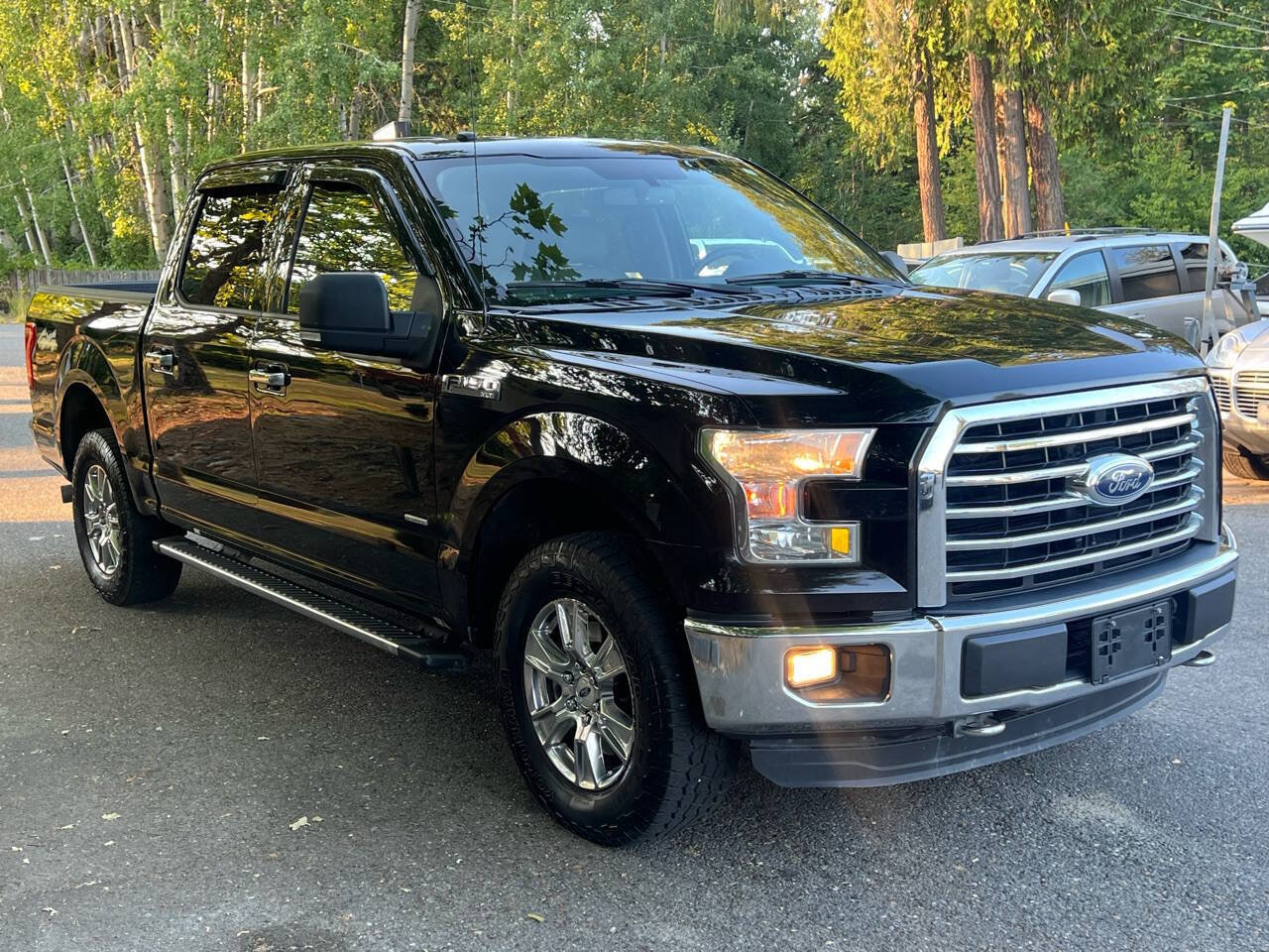 Used 2016 Ford F150 XLT w/ Equipment Group 301A Mid AWD/4WD image 7