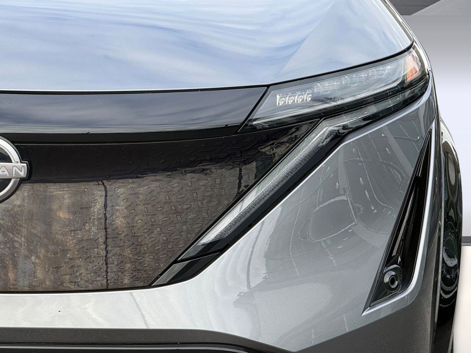 Used 2023 Nissan Ariya AWD image 10