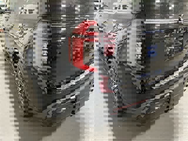 New 2025 Nissan Armada SL w/ Captain's Chari Seat Package image 29