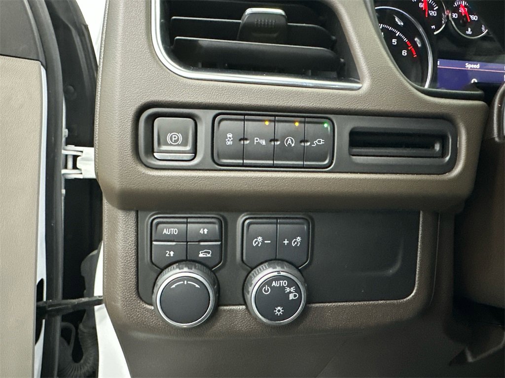 Used 2021 Chevrolet Tahoe LT image 33