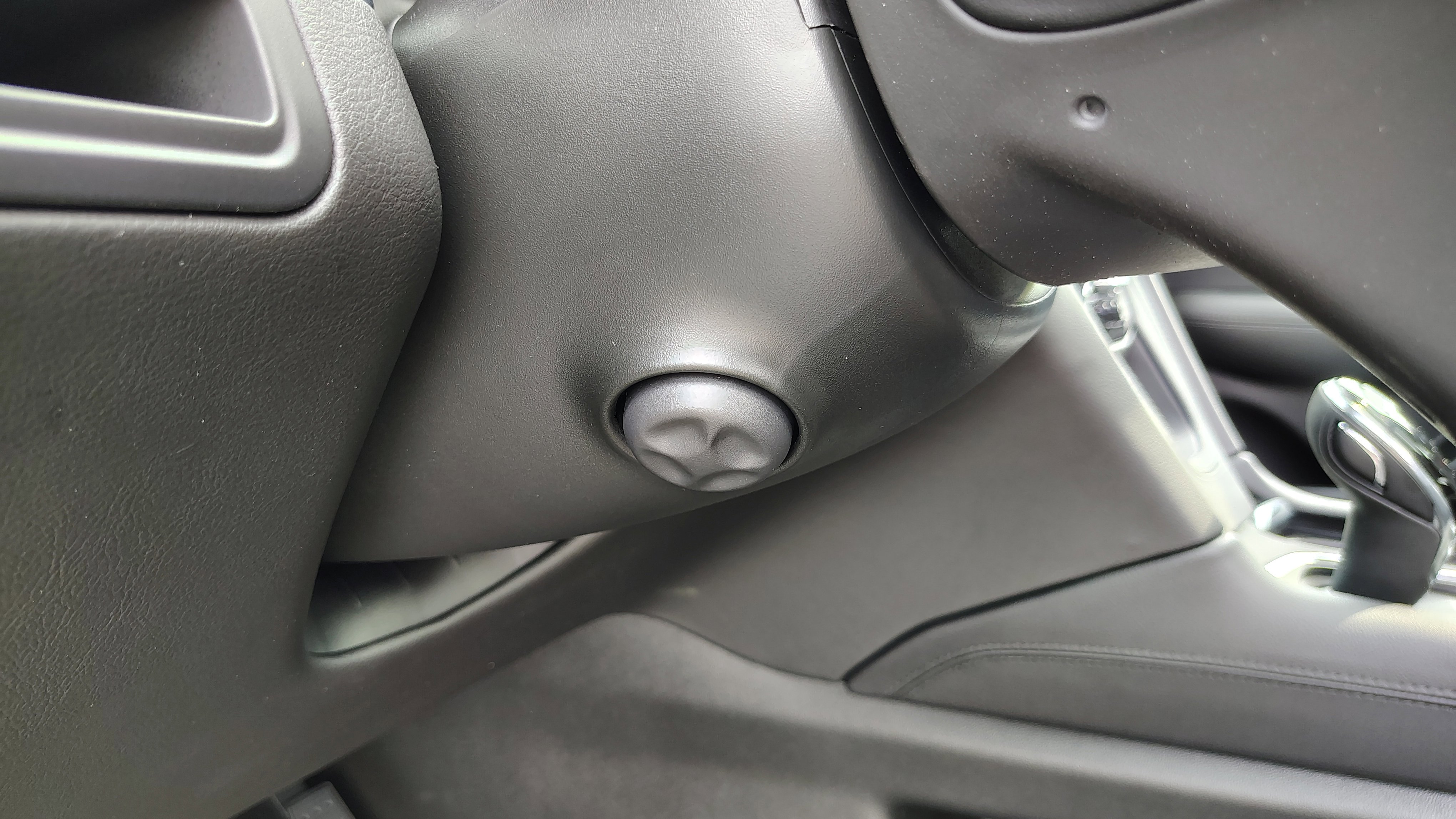 New 2025 Cadillac XT5 Premium Luxury w/ LPO, Floor Liner Package image 17